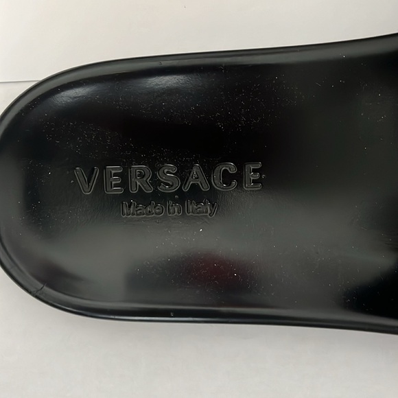 Black Versace Medusa slides - Picture 2 of 4